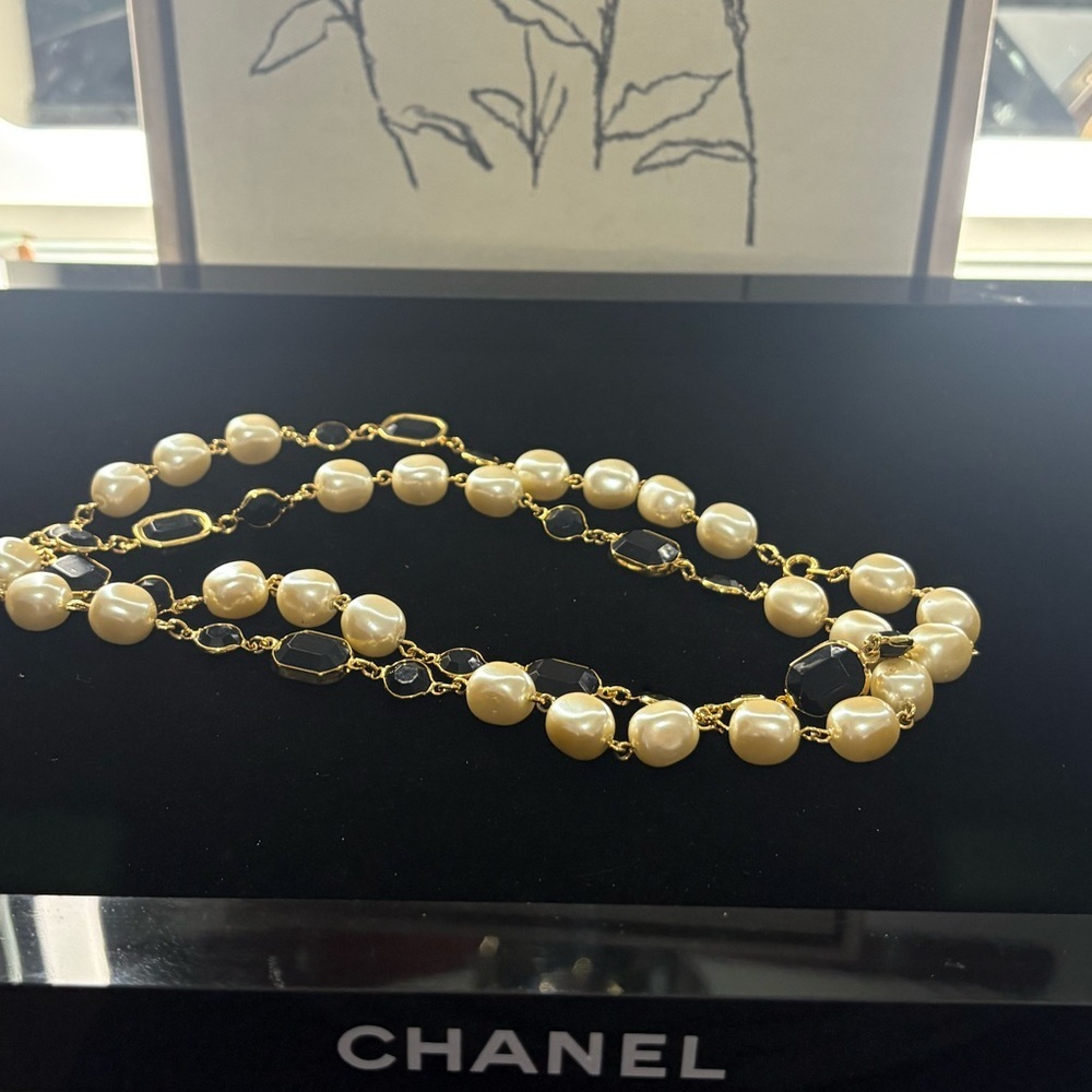 Vintage Pearl & Black Stone Necklace